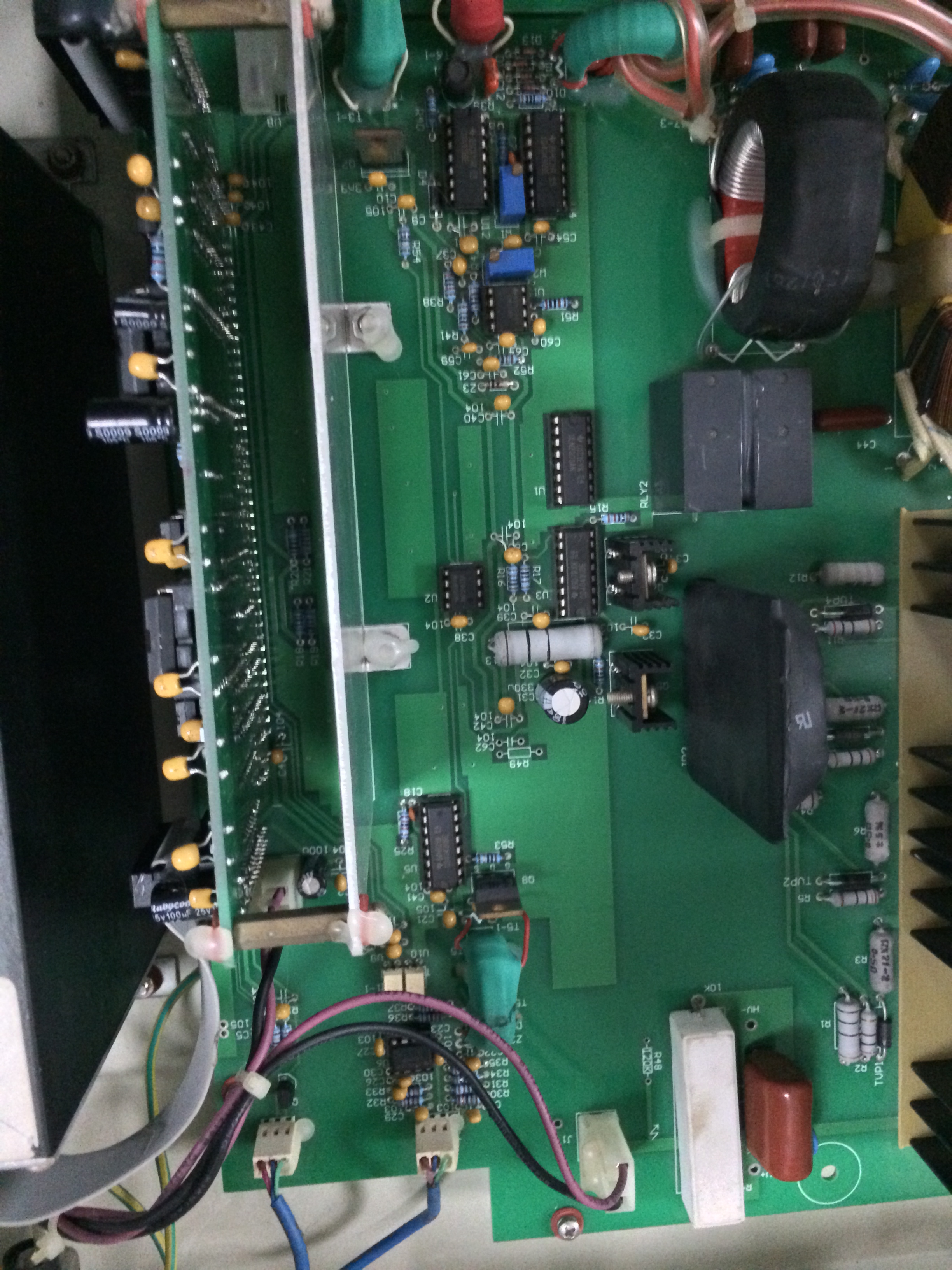 这是板子 麻烦大家看下没有输出具体是哪一块的问题