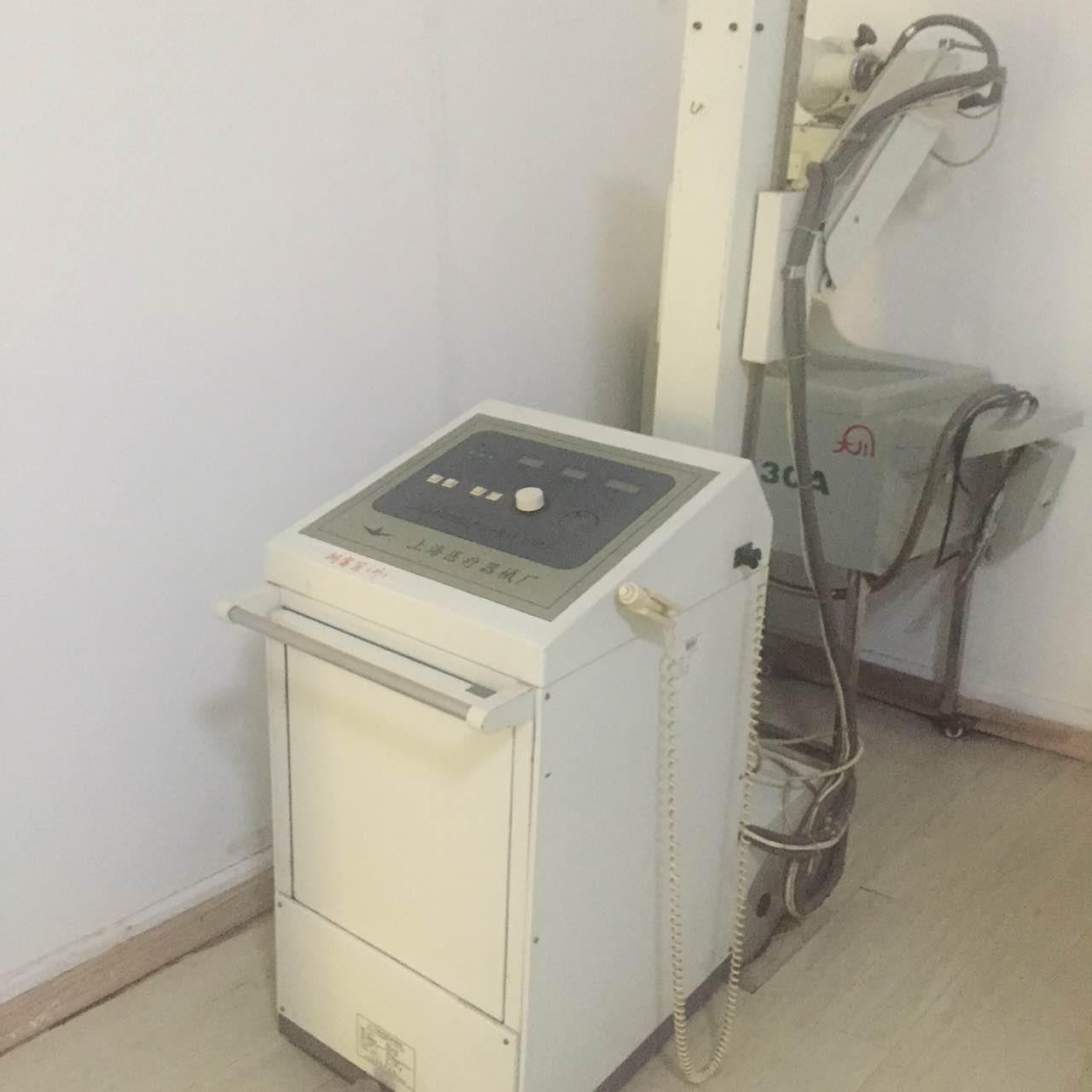 移动X光拍片机